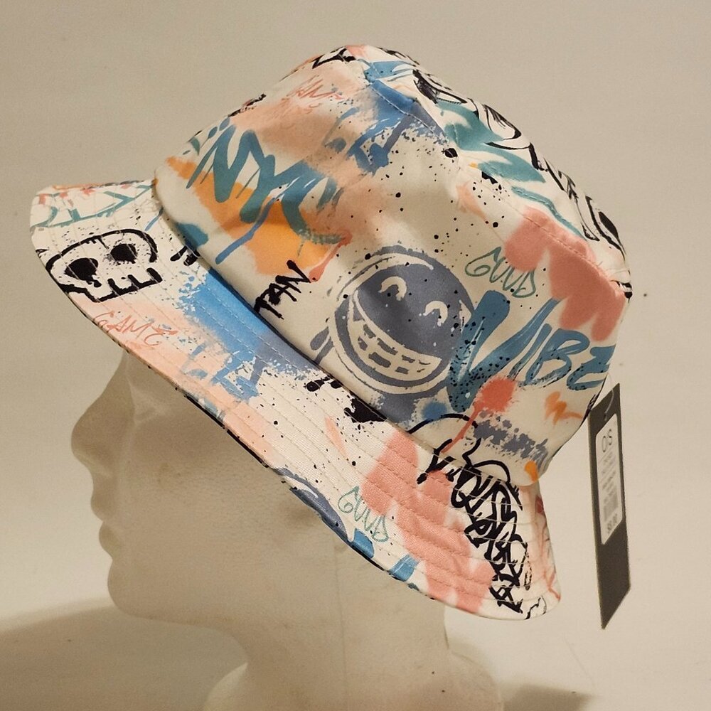ADORABLE KIDS Graffiti Hat BNWT One Size Fits Most Grafitti Bucket Hat